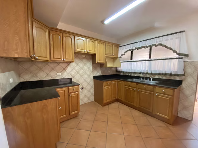 Alquilo casa  4 Habitaciones, independiente, Lomas de Ayarco DISPONIBLE PARA 15 SETIEMBRE - Imagen 14