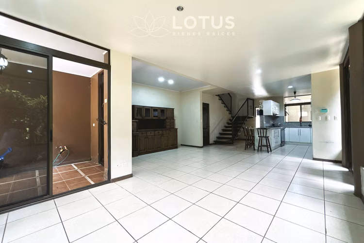 Casa en Residencial Altos de Ayarco, Lomas de Ayarco, Cod. AJ050 - Imagen 10