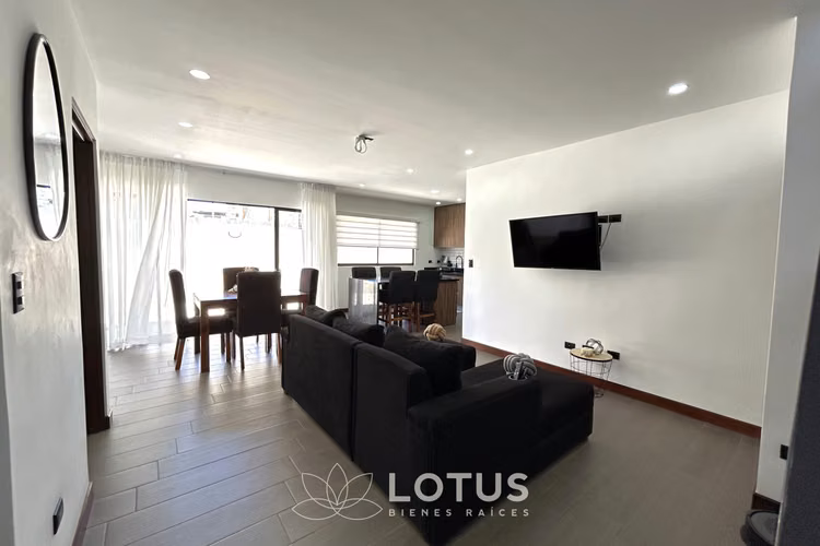 Casa en venta en Condominio Distrito San Juan, CÓDIGO AJ057