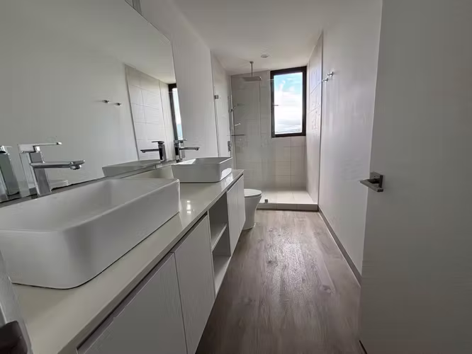Venta de apartamento en piso alto, Condominio Nest Freses, Curridabat