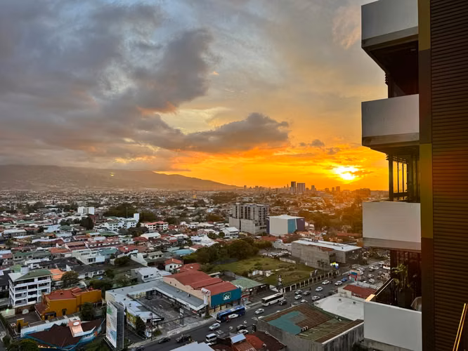 Venta de apartamento en piso alto, Condominio Nest Freses, Curridabat - Imagen 6