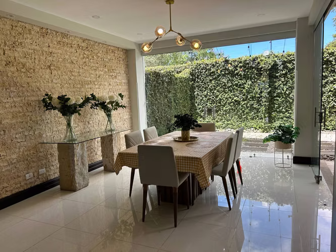 Townhouse en Curridabat cerca de Al Este - Imagen 2