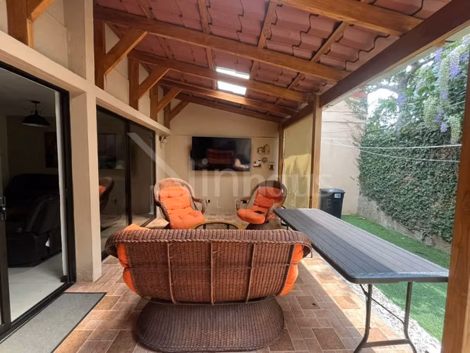 Venta de casa en condominio en la Uruca