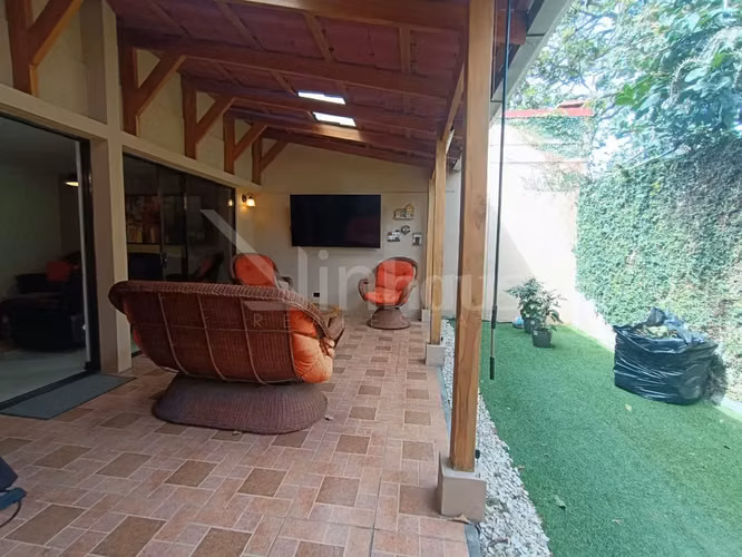 Venta de casa en condominio en la Uruca