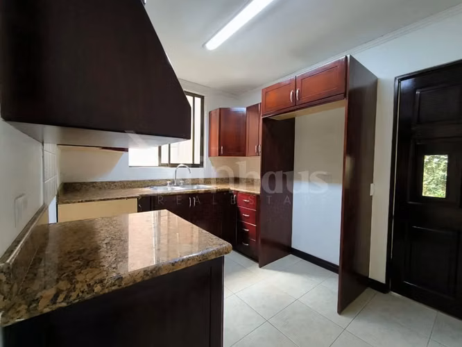 Alquiler de casa en residencial privado en Brasil de Santa Ana - Imagen 2