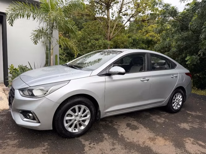 Hyundai Accent 2018 Automático – Excelente estado - Imagen 5