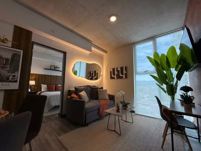 APARTAMENTO AMUEBLADO DE 2 DORMITORIOS EN SECRT SABANA| $1,300 | 1 PARQUEO