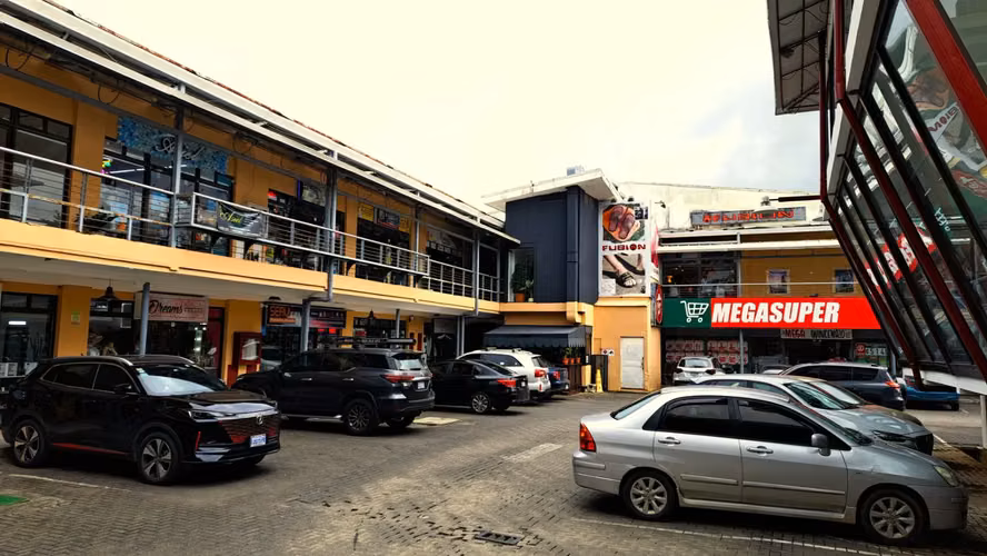 Espacio Comercial Versátil en Venta en Plaza Coral, Jacó - Imagen 7