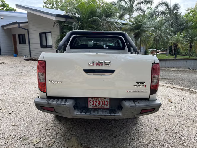 JMC Vigus 4X4 en Excelente Condicion! - Imagen 7