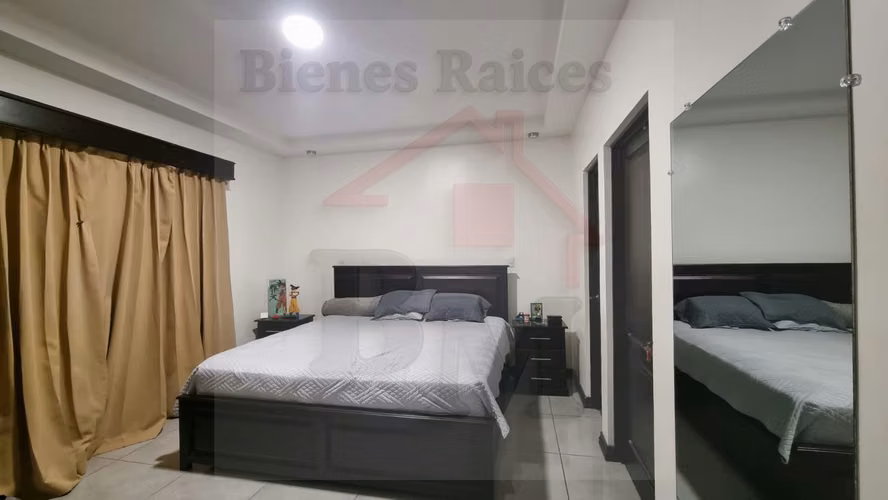 Se Vende Casa en Residencial en Mercedes Norte de Heredia !!! - Imagen 8