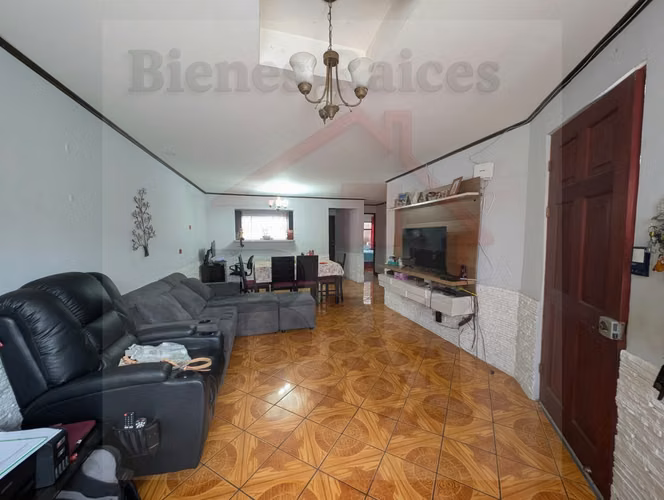 Se Vende Casa en Mercedes Norte de Heredia !!! - Imagen 4