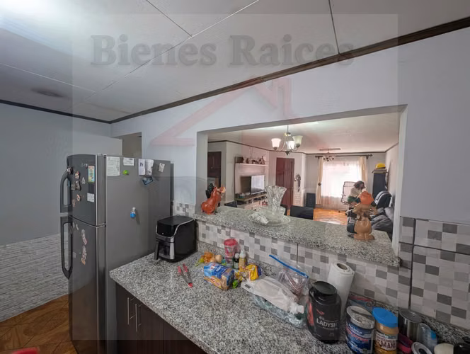Se Vende Casa en Mercedes Norte de Heredia !!! - Imagen 14