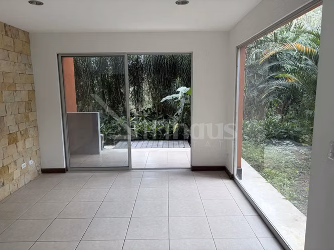 id # 43323 Venta de Apartamento, Pinares de Curridabat - Imagen 18