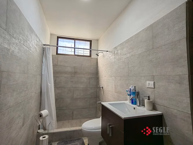 Casa de una planta en venta, Escazú, San Rafael, Bello Horizonte. - Imagen 13