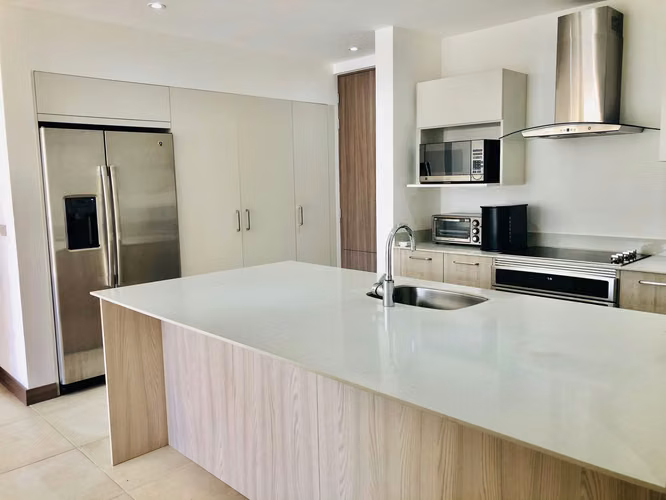 LINDORA-SANTA ANA! LUJOSO APARTAMENTO DE 2 HAB/2BAÑOS/2PARQUEOS - Imagen 2