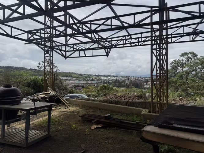 SE VENDE TERRENO EN OCHOMOGO CARTAGO
