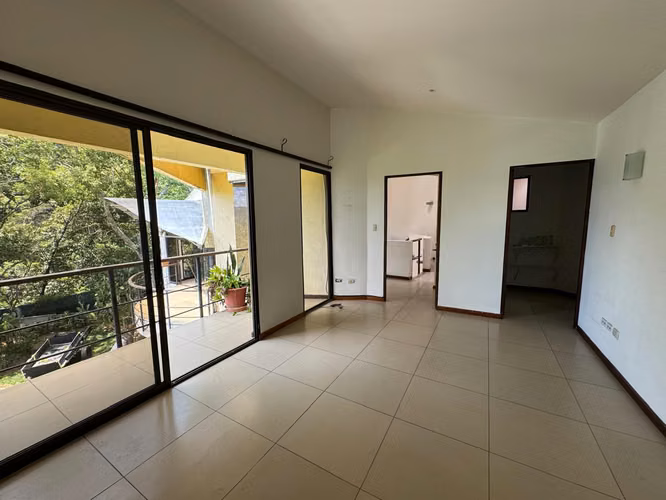 Alquiler de casa en Escazú, Altos de Carrizal – 3 dormitorios, jardín y vista al Valle Central - Imagen 9