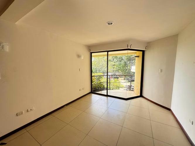 Alquiler de casa en Escazú, Altos de Carrizal – 3 dormitorios, jardín y vista al Valle Central - Imagen 8