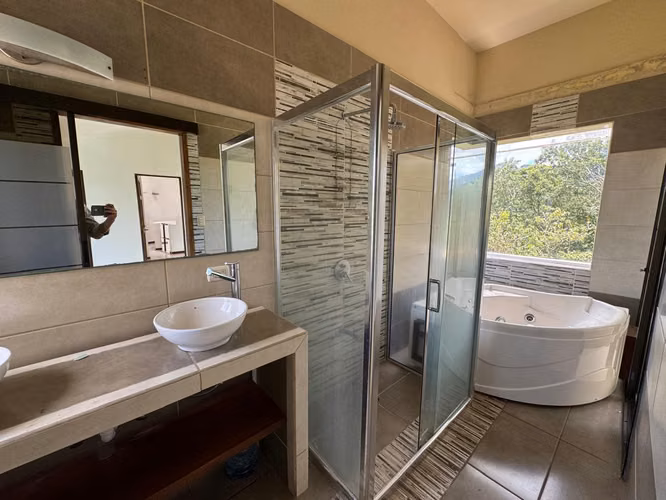 Alquiler de casa en Escazú, Altos de Carrizal – 3 dormitorios, jardín y vista al Valle Central - Imagen 14