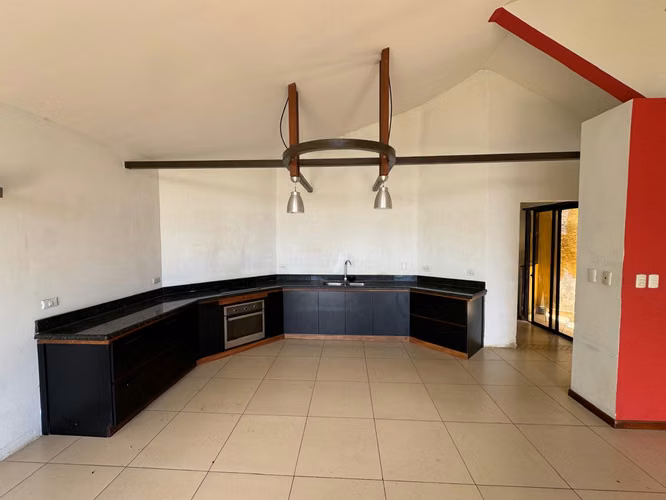 Alquiler de casa en Escazú, Altos de Carrizal – 3 dormitorios, jardín y vista al Valle Central - Imagen 3