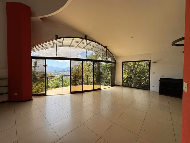Alquiler de casa en Escazú, Altos de Carrizal – 3 dormitorios, jardín y vista al Valle Central - Imagen 4