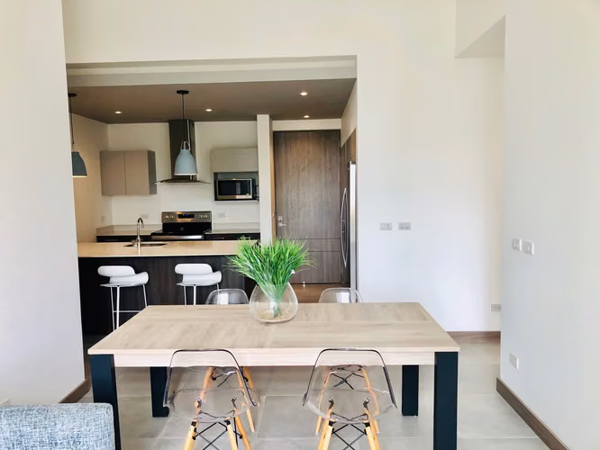 LINDORA-SANTA ANA! LUJOSO APARTAMENTO AMUEBLADO DE 2 HAB/2BAÑOS/2PARQUEOS - Imagen 6