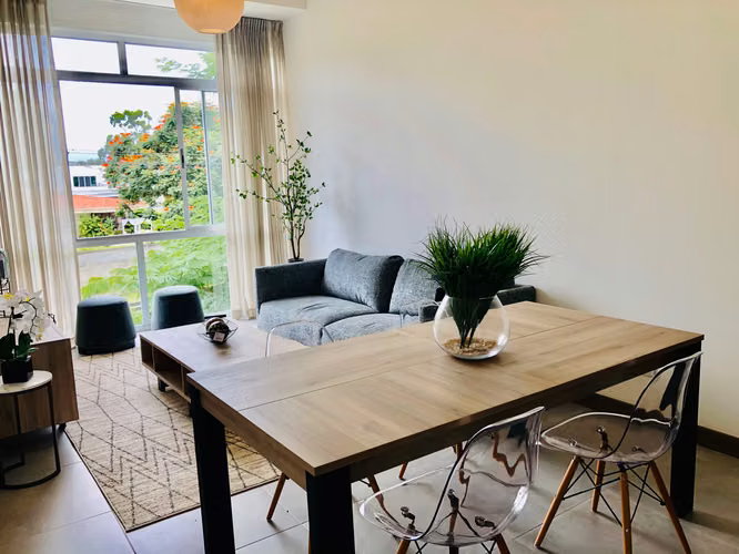 LINDORA-SANTA ANA! LUJOSO APARTAMENTO AMUEBLADO DE 2 HAB/2BAÑOS/2PARQUEOS - Imagen 2