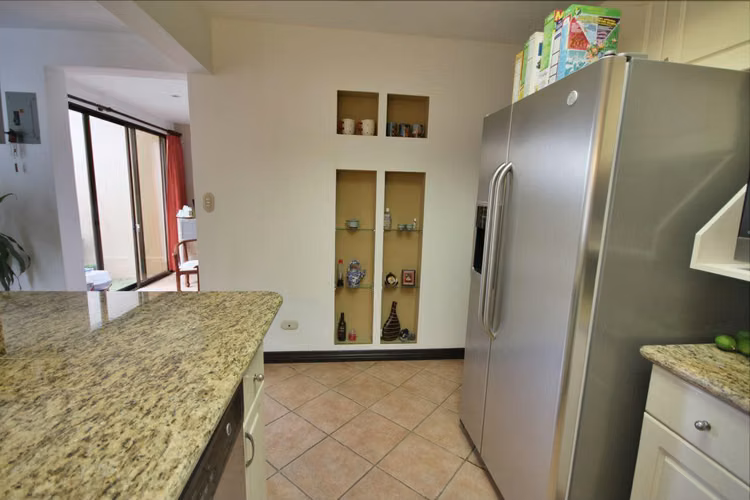 Alquiler de apartamento en  Condominio en Bello Horizonte de Escazú . - Imagen 10