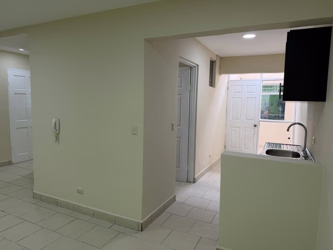 Alquilo apartamento en San Pablo, Heredia. Cerca del Mall Paseo Flores, con cochera