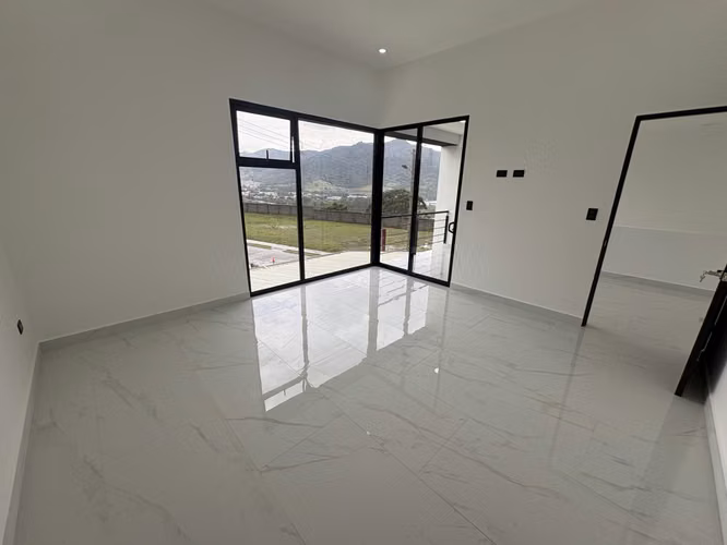 *Venta de hermosa casa de 4 habitaciones en condominio en Tres Ríos. - Imagen 16