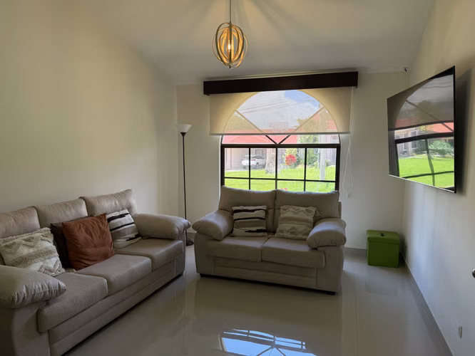Vendo casa 1 piso, en Condominio Avicennia Sur, San Francisco Heredia, casa remodelada - Imagen 2