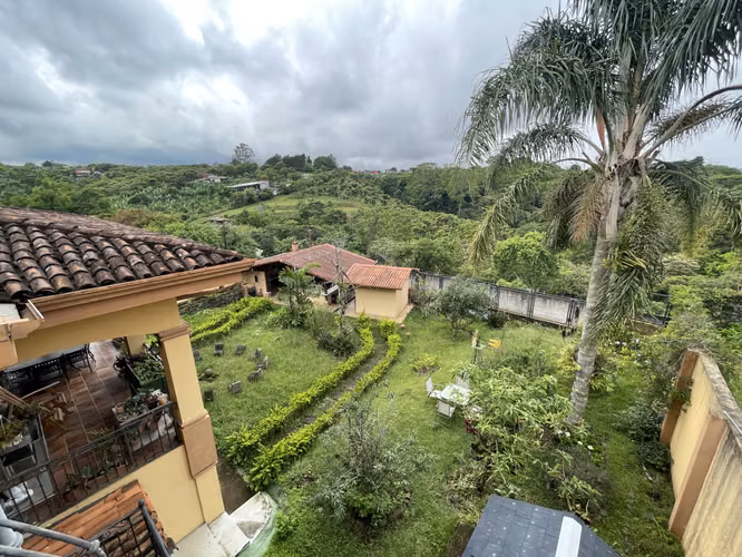 *Venta de casa en Lomas de Zurquí, San Josecito de San Isidro, Heredia. - Imagen 14