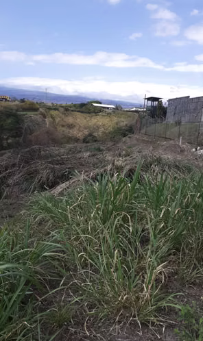 *Venta de terreno de 2 hectáreas ideal para desarrollar en Tibás