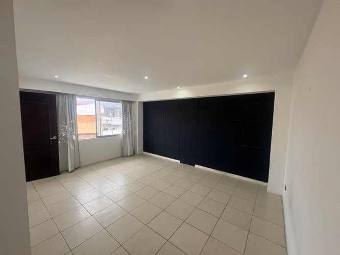 *Venta Casa para INVERSIÓN en Residencial Monserrat, Tres Ríos. - Imagen 5