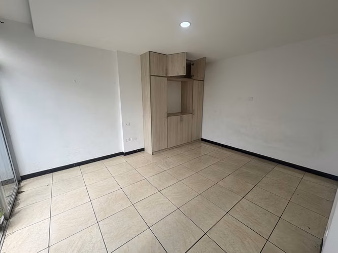 *Venta Casa para INVERSIÓN en Residencial Monserrat, Tres Ríos. - Imagen 14