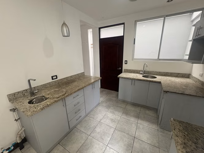*Venta Casa para INVERSIÓN en Residencial Monserrat, Tres Ríos. - Imagen 7