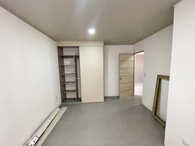 Casa en alquiler para vivienda/Oficina en Sabana Sur! P642 - Imagen 14