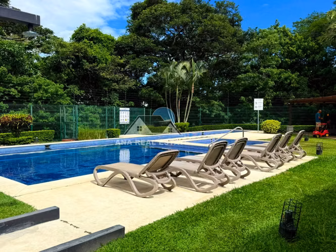 Casa contemporánea de 3 niveles en Santa Ana | Venta o alquiler - Imagen 17