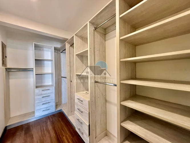 Casa contemporánea de 3 niveles en Santa Ana | Venta o alquiler - Imagen 5