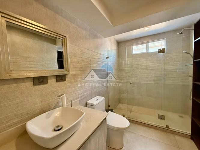 Casa contemporánea de 3 niveles en Santa Ana | Venta o alquiler - Imagen 7