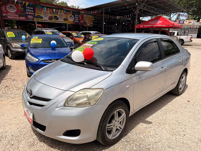 TOYOTA YARIS VVT-I-2008-MANUAL-CAJA 5TA-5.275.000
