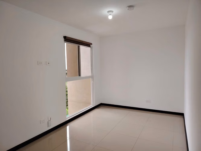 Apartamento en alquiler en Cipreses de Granadilla, Curridabat - Imagen 4