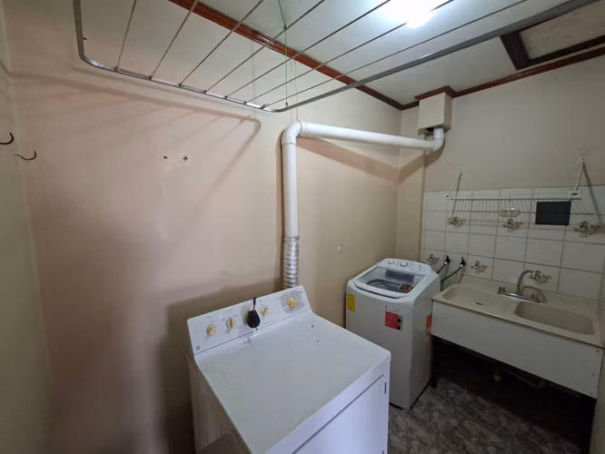 Alquiler de apartamento amueblado en Pavas - Imagen 7