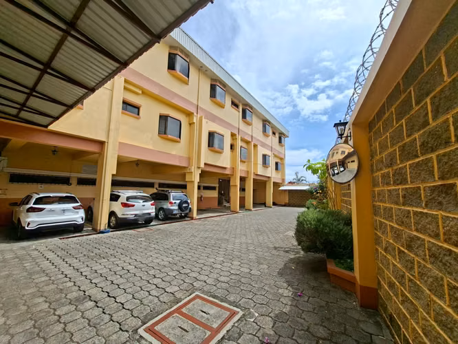 Alquiler de apartamento amueblado en Pavas - Imagen 12
