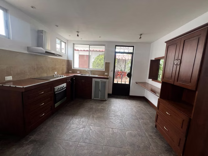 Exclusiva Residencia en Pozos de Santa Ana | Jardín, Terraza y Amenidades - Imagen 4