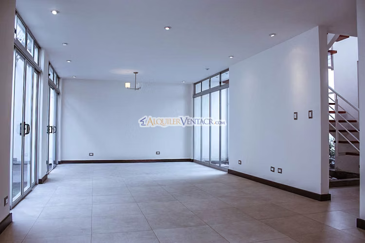 TREJOS MONTEALEGRE ESCAZU! PROPIEDAD CON 2 CASAS CONTEMPORANEAS - Imagen 12