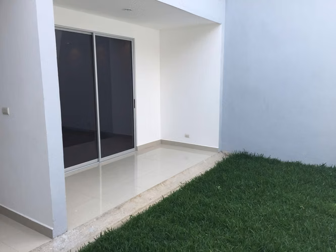 Casa Nueva en Venta en Rohrmoser, con excelente ubicación, independiente - Imagen 13