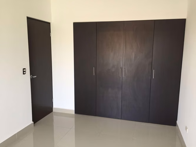 Casa Nueva en Venta en Rohrmoser, con excelente ubicación, independiente - Imagen 3