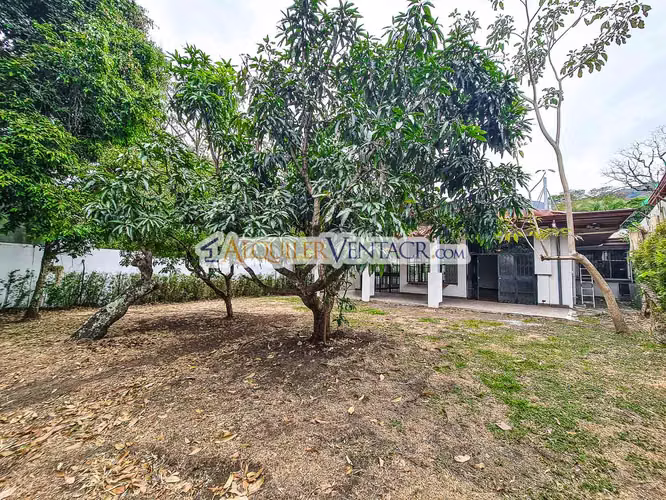 Casa de Un Nivel de 479 m2 con 984 m2 de lote en Jaboncillos Escazú - Imagen 7