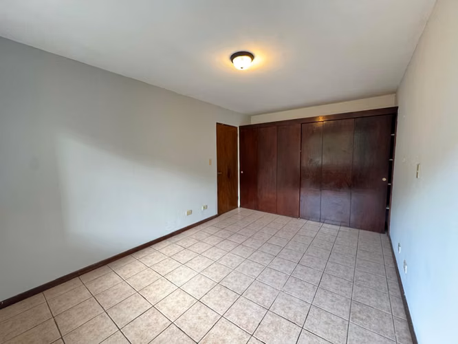 Alquiler apartamento de 2 habitaciones en Granadilla, Curridabat - Imagen 11
